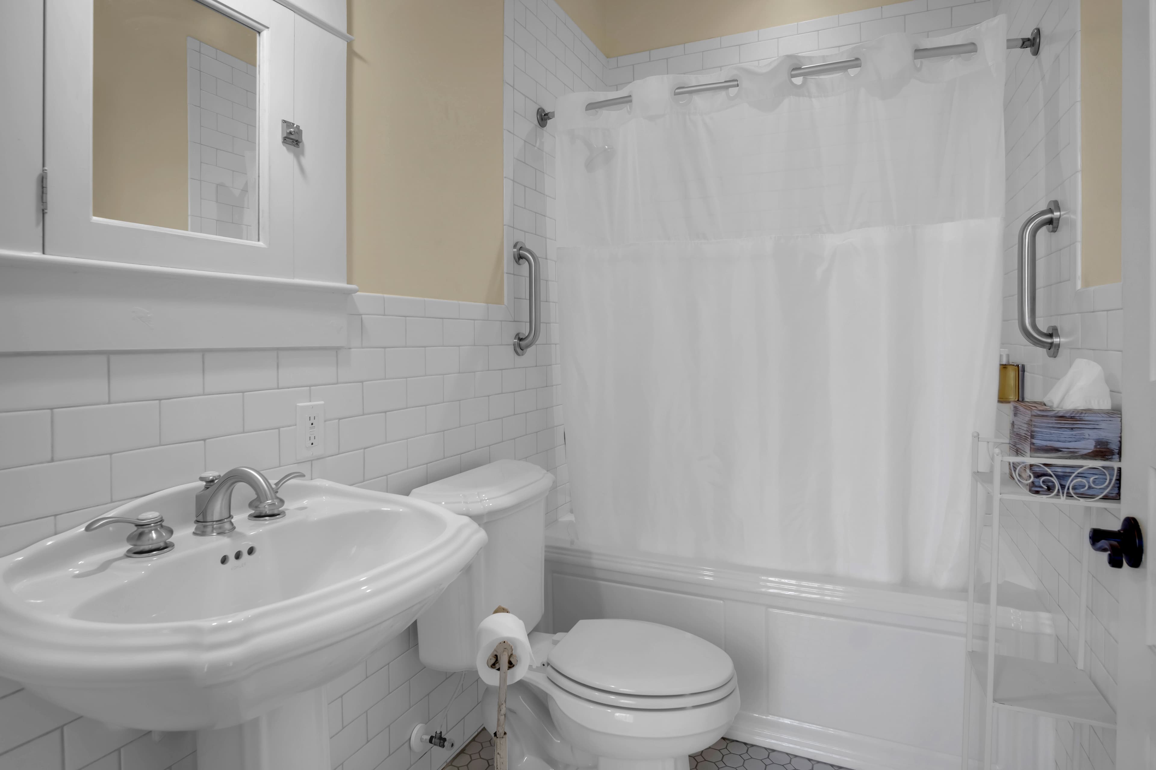 Santa Fe Trail Suite 203 bathroom