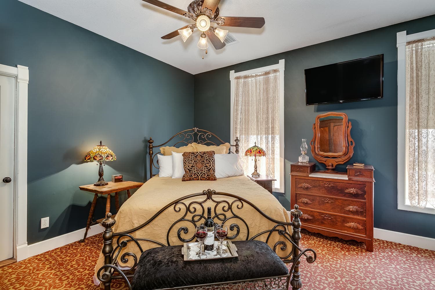 Railroad Suite 204