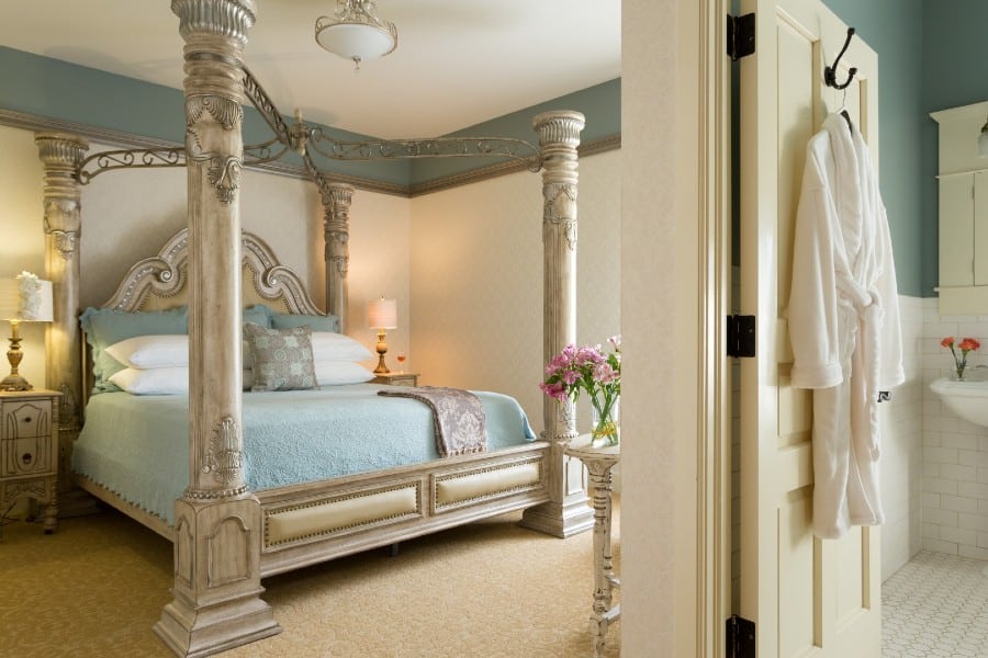 Elegant guest suite at Historic Elgin Hotel