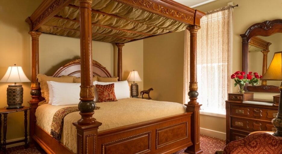 2 Bedroom Suite &#8211; 202-204, Historic Elgin Hotel