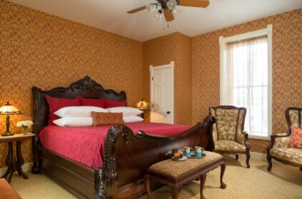 Suites, Historic Elgin Hotel